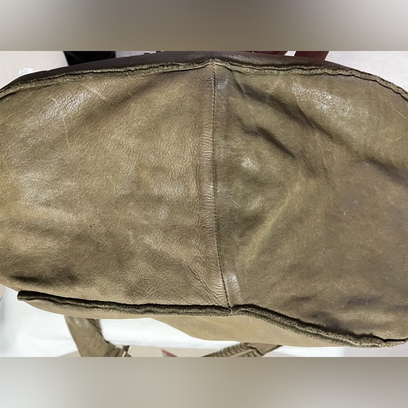 NWT ERRELLEVENTIDU HANDBAG. Made in Italy. Soft Leather. - Picture 3 of 12